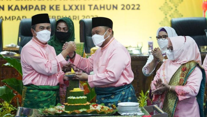 Gubernur Riau : Semoga Kampar Semakin Berhasil di Masa Datang.