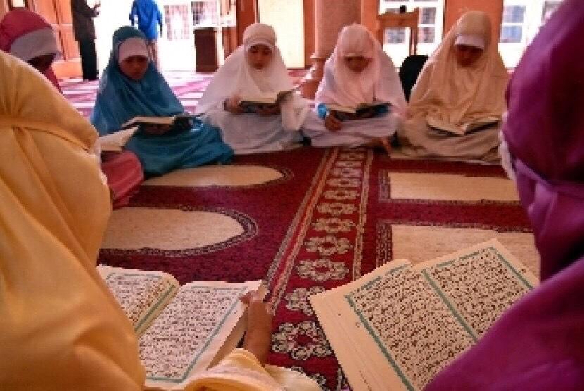 Adab Membaca Alquran