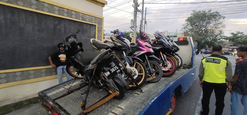 Balapan Liar di Stadion Utama Pekanbaru, Polisi Amankan 20 Sepeda Motor