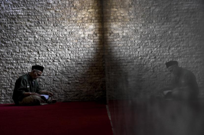 Tanda Seorang Hamba yang Takut kepada Allah