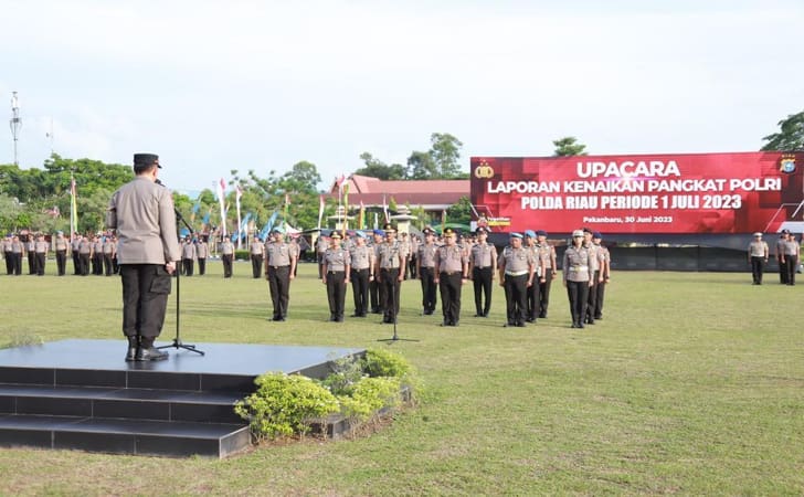 537 Personel Polda Riau Dapat Kenaikan Pangkat