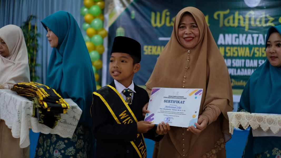 Ketua TP PKK Meranti Apresiasi Sekolah Yayasan Permata Selatpanjang