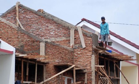 Pembangunan RLH ,Pempov Riau Didesak Segera Bentuk Organisasi Masyarakat Setempat
