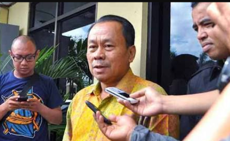 Ketua DPRD Kota Pekanbaru, Syahril : PAN Belum Melengkapi Surat Keputusan Mahkamah Partai