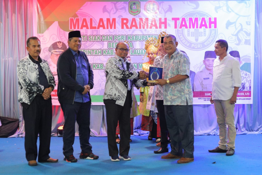Pemkab Meranti Terima Kunjungan Bupati dan PGRI Kabupaten Siak