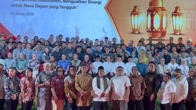 Hadiri Halal Bihalal Bersama APRIL Group, Bupati Zukri Berharap Hilirisasi Produk RAPP Benar-benar Terealisasi di Pelalawan