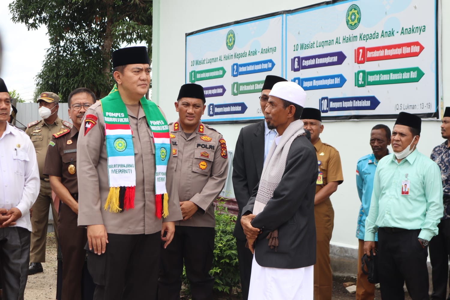 Berkunjung ke Meranti, Kapolda Riau Mohammad Iqbal Sambangi Ponpes Darul Fikri