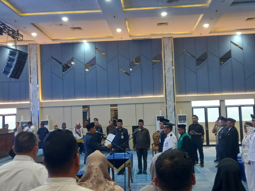 Mantan Sekda Kabupaten Masuk Pemko Pekanbaru, Eks Sekda Rohul Dilantik Jadi Sekretaris DPMPTSP