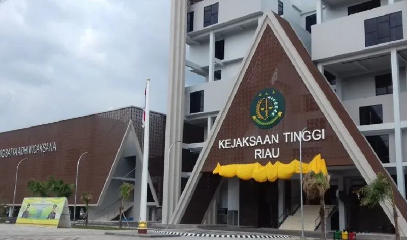 Kejati Riau Periksa Mantan Rektor UIN Suska