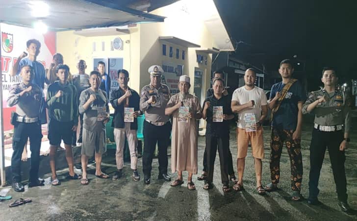 Sukseskan Pemilu , Ditlantas Polda Riau Patroli Blue Light hingga ke Pos Ronda