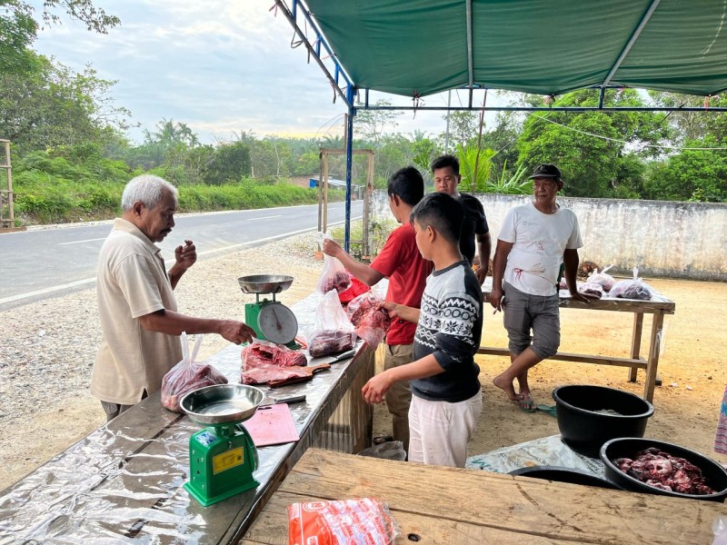 Koperasi Koppsa-M Gelar Bazar Daging Kerbau Segar, Warga Setempat Dapat Kemudahan