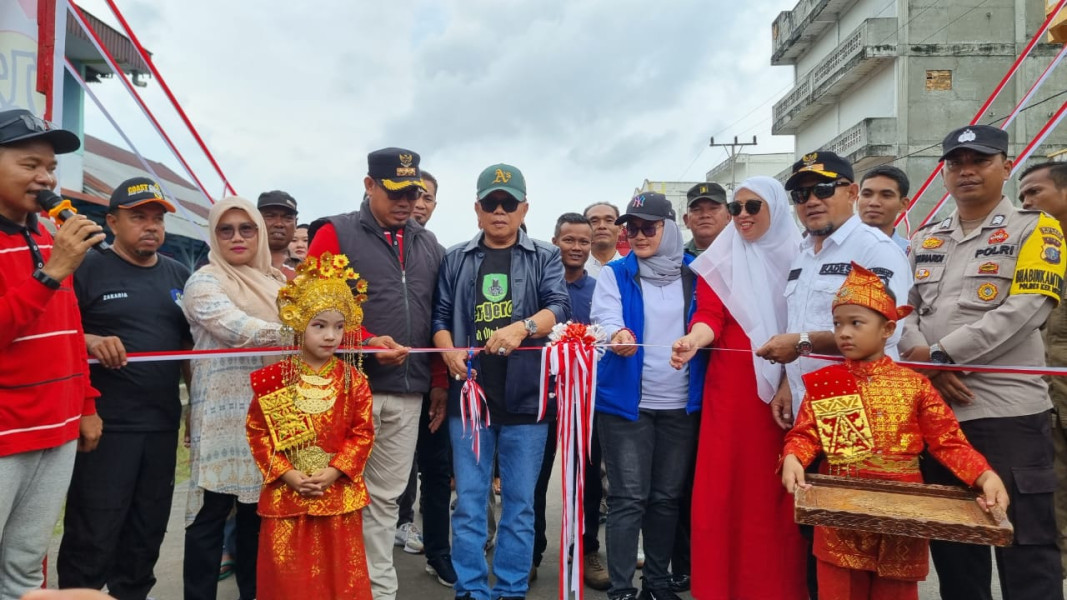Buka Lomba Sampan Layar Desa Bandul, Plt Bupati Tinjau Kondisi Jembatan Perawang