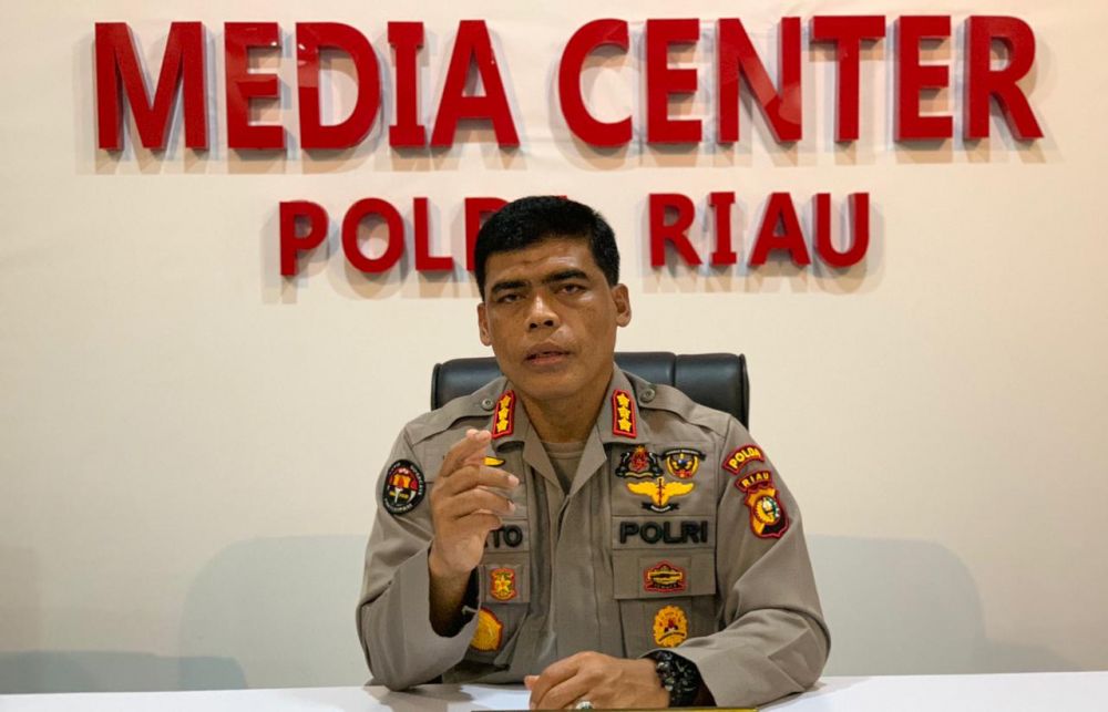 Kapolresta Pekanbaru dan Irwasda Dimutasi