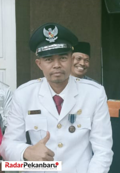 Sempat Non Job Karena Beda Pandangan Politik, Akhirnya Ramli Dilantik Jadi Camat Bandar Petalangan