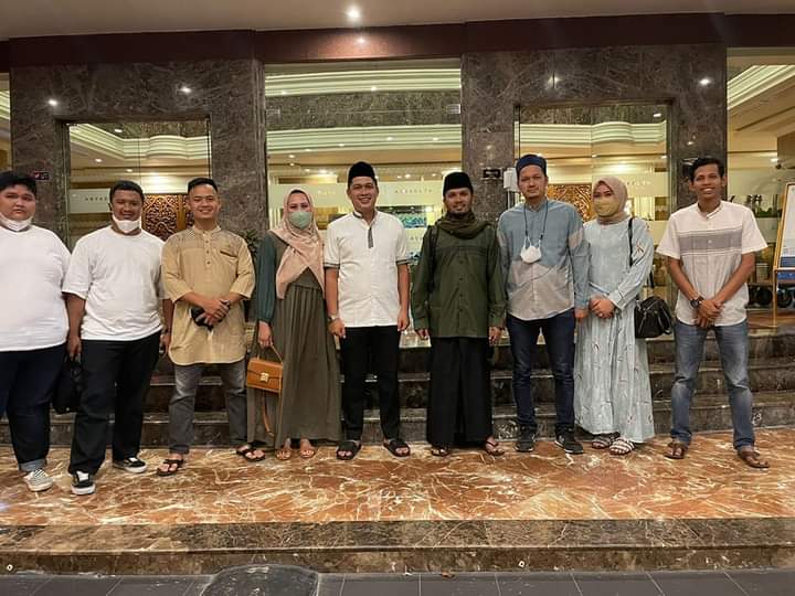 HIPMI Riau dan Komunitas KPT Taja Tabligh Akbar Bersama Ustadz Hanan Attaki