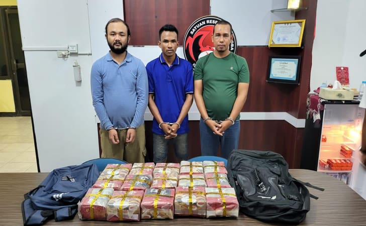 3 Pemuda Edarkan 15 Kg Sabu Asal Malaysia di Pekanbaru
