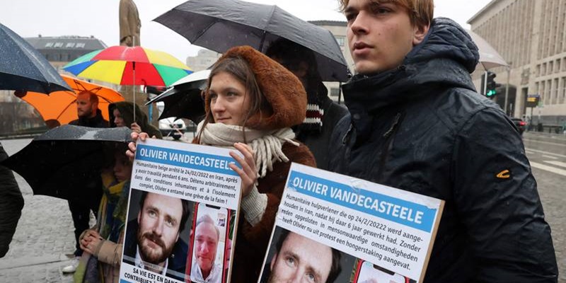 Didakwa Jadi Mata-mata AS, Warga Belgia Dihukum 40 Tahun dan 74 Cambukan oleh Iran