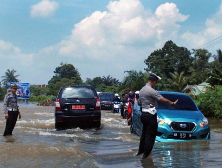 Banjir di Kampar Ribuan Manusia Terancam Keselamatan Jiwanya, Kemana Pemerintah Kita