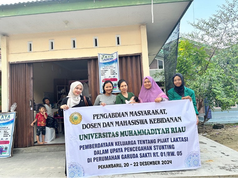 Pijat Laktasi Jadi Solusi Cegah Stunting, UMRI Edukasi Keluarga di Garuda Sakti