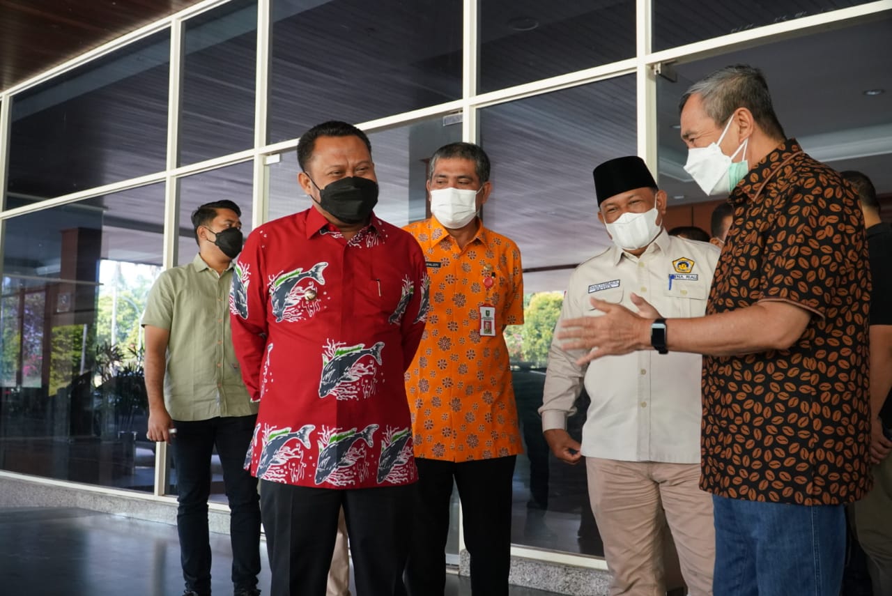 Bupati Kampar Bersama Gubernur Riau Hadiri Rembug KTNA Provinsi Riau