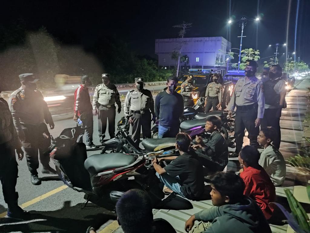 Cegah Terjadinya Gangguan Kamtibmas, Polisi Lakukan Patroli Blue Light di Seputaran Selatpanjang