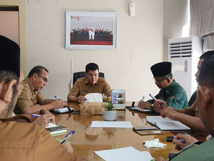 Besok, Pemkab Kampar Launching Gerakan ZIS, Pj Sekda Kampar Dr. Ardi Mardiansyah Pimpin Rapat Persiapan