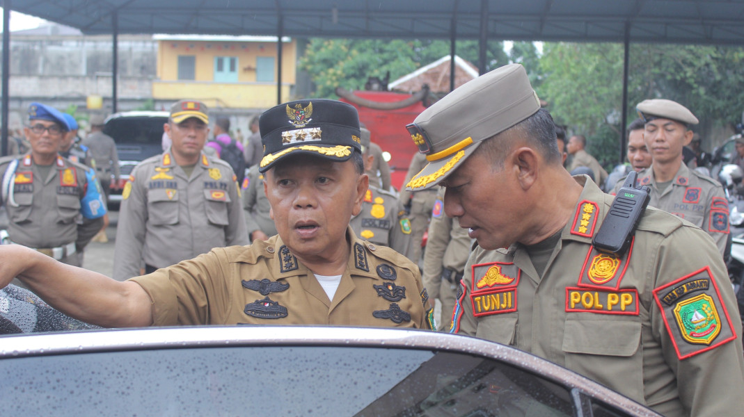 Plt Bupati Asmar Tutup Pelatihan Bersama Satpol PP Meranti