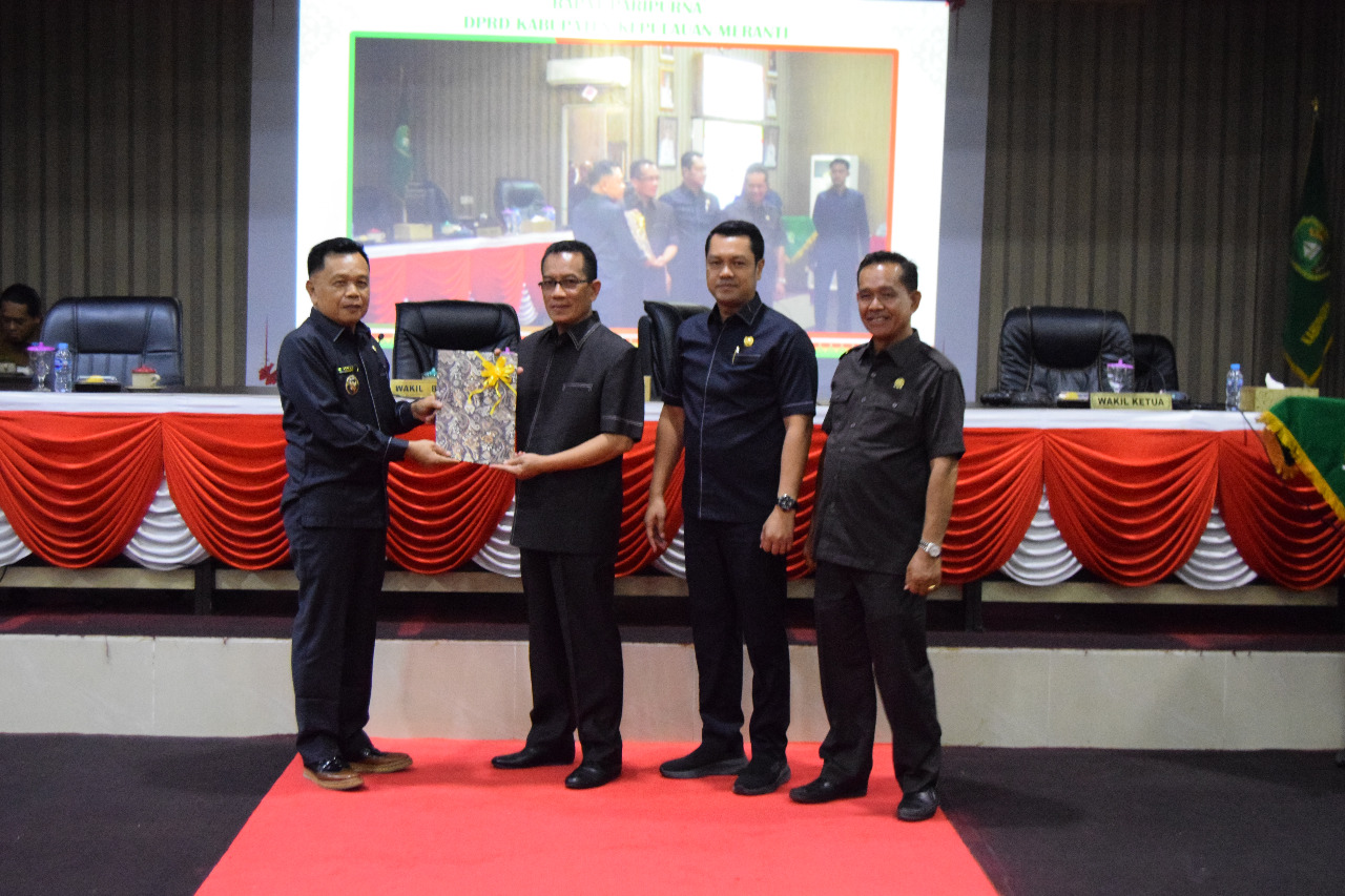 DPRD Gelar Rapat Paripurna Ranperda Tentang Penyertaan Modal Pemkab pada BUMD PT. Bumi Meranti