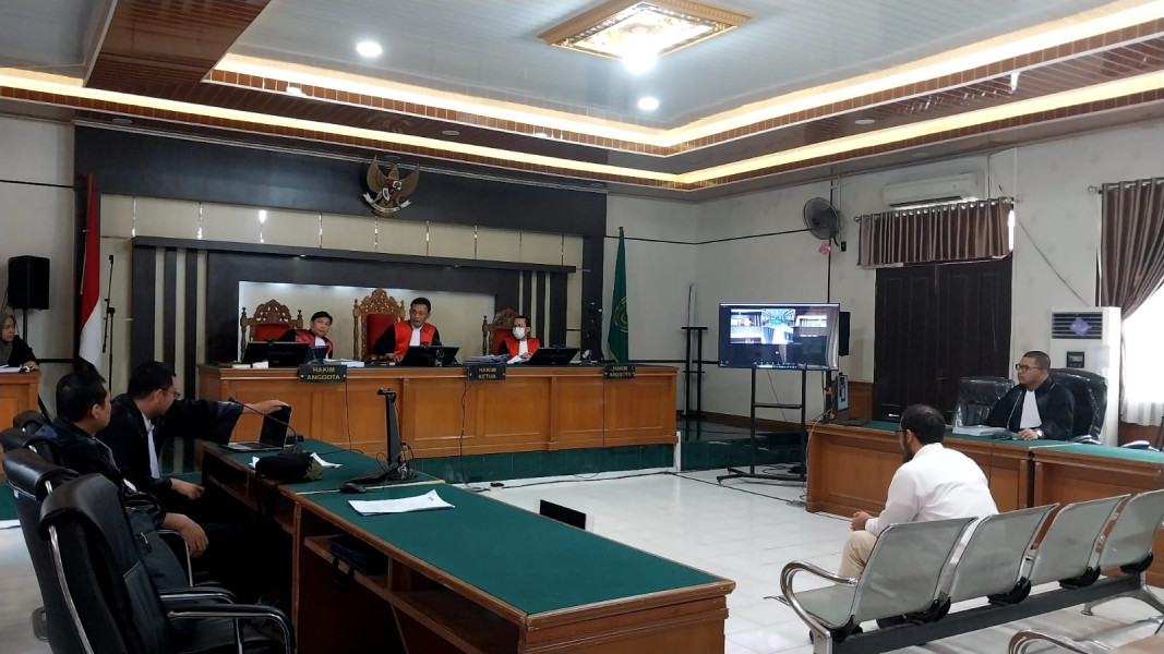 Terima Suap dari M Adil, Auditor BPK RI Dituntut 4 Tahun 3 Bulan