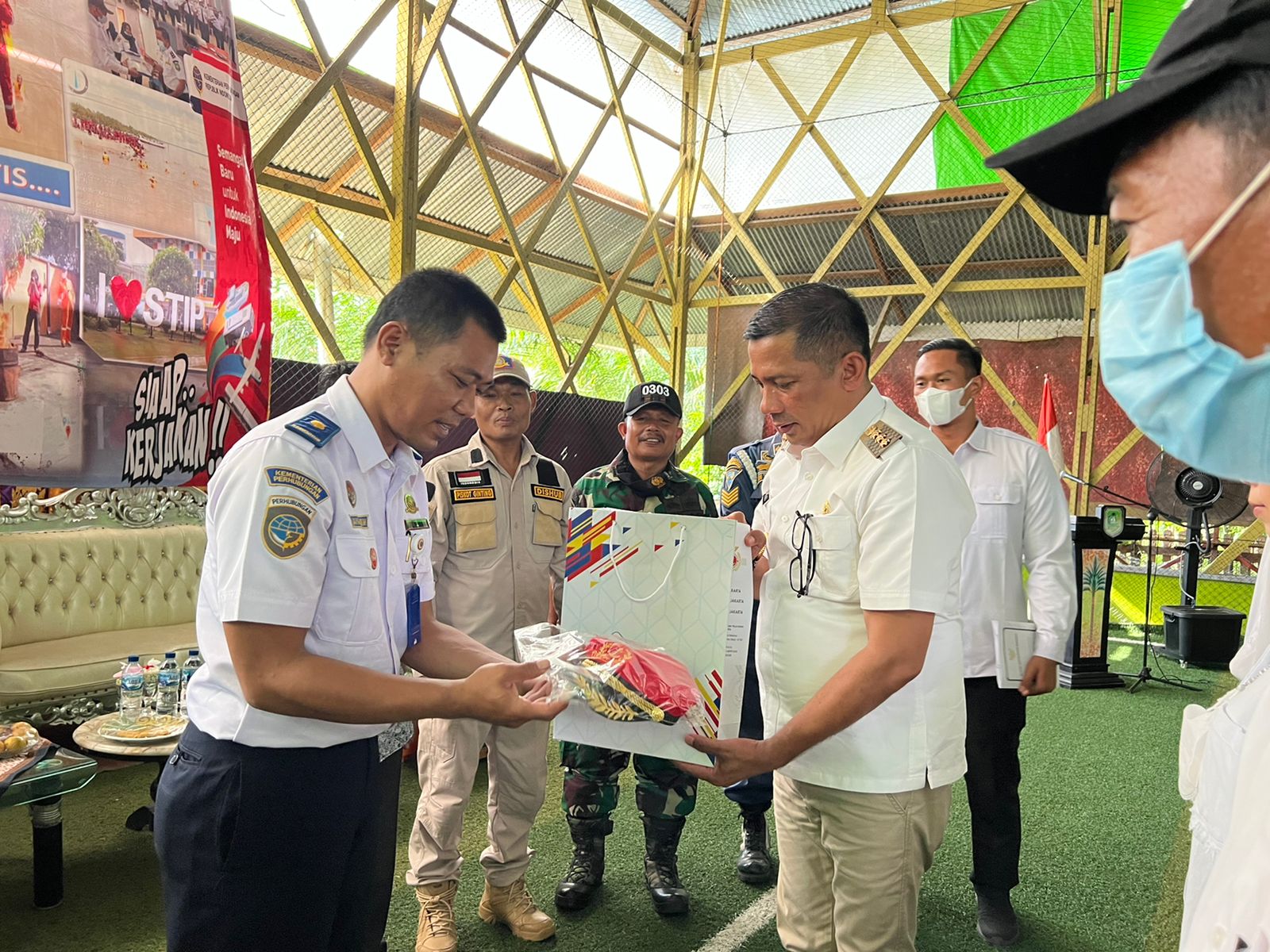 Bupati HM Adil Resmikan Diklat BST KLM dan SKK 60 Mil di Desa Bagan Melibur Kecamatan Merbau