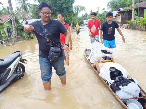 Basogha Acc, Imakojar, GMNI Salurkan Bantuan Banjir