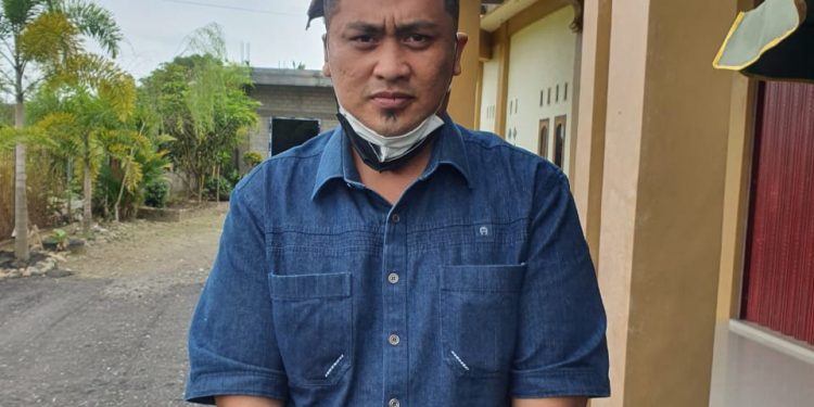 Tangan Diborgol Ketua LAMR Pekanbaru,Datuk Yose Saputra Ditahan Polda Terkait Teror Kepala Anjing
