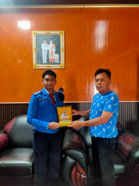M Farel Islami Rivel Siswa SMA Taruna Nusantara Silaturahmi dengan Plt Bupati Kepulauan Meranti