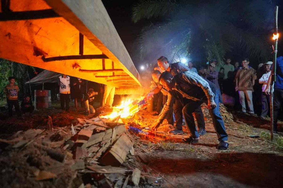 Suhardiman Amby Melayur Jalur Jitu Kuantan