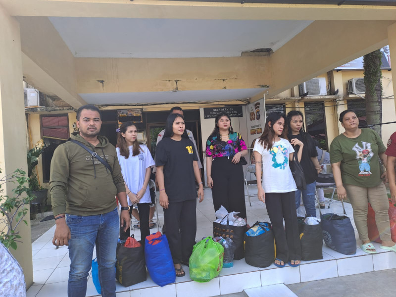 Kejari Kota Pekanbaru Pindahkan 26 Tahanan Wanita