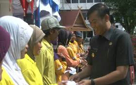 Jika Ada Tumpukan Sampah Di Kota Bertuah, Silahkan Hubungi 081374505000 Petugas DLHK Pekanbaru 