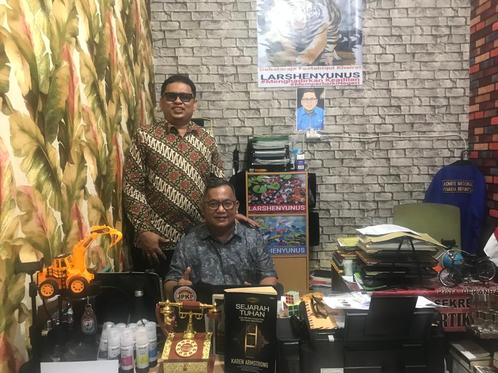Guru Besar Wartawan, Drs Wahyudi El Panggabean Kunjungi Rumah Ketua KNPI Riau, Ada Apa?