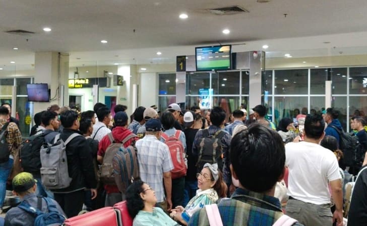 Ekor Pesawat Rusak, Penerbangan Pelita Air Tertunda 7 Jam Di Pekanbaru