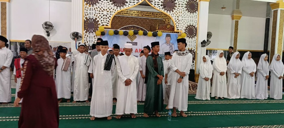 PPAD Gunung Sahilan Wisuda 35 Santri, Hafizh 30 Juz Raih Umrah