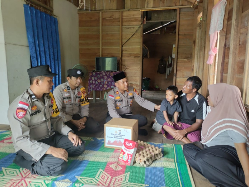 Giat Sobat, Polsek Rangsang Barat Bantu Balita Stunting di Desa Bantar