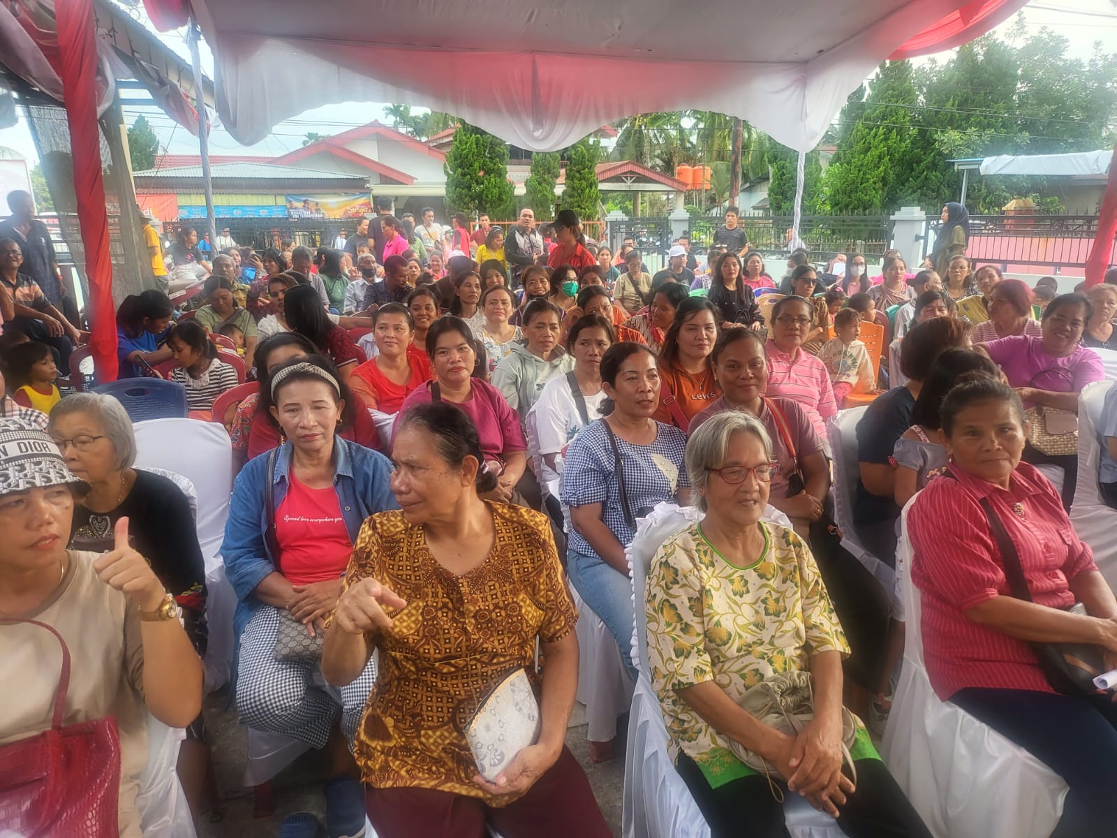 https://acuannews.com/a450d92cb6be01b3b3669c18bfca7901/content_upload/images/Masyarakat%20yang%20Antusias%20hadir.jpg