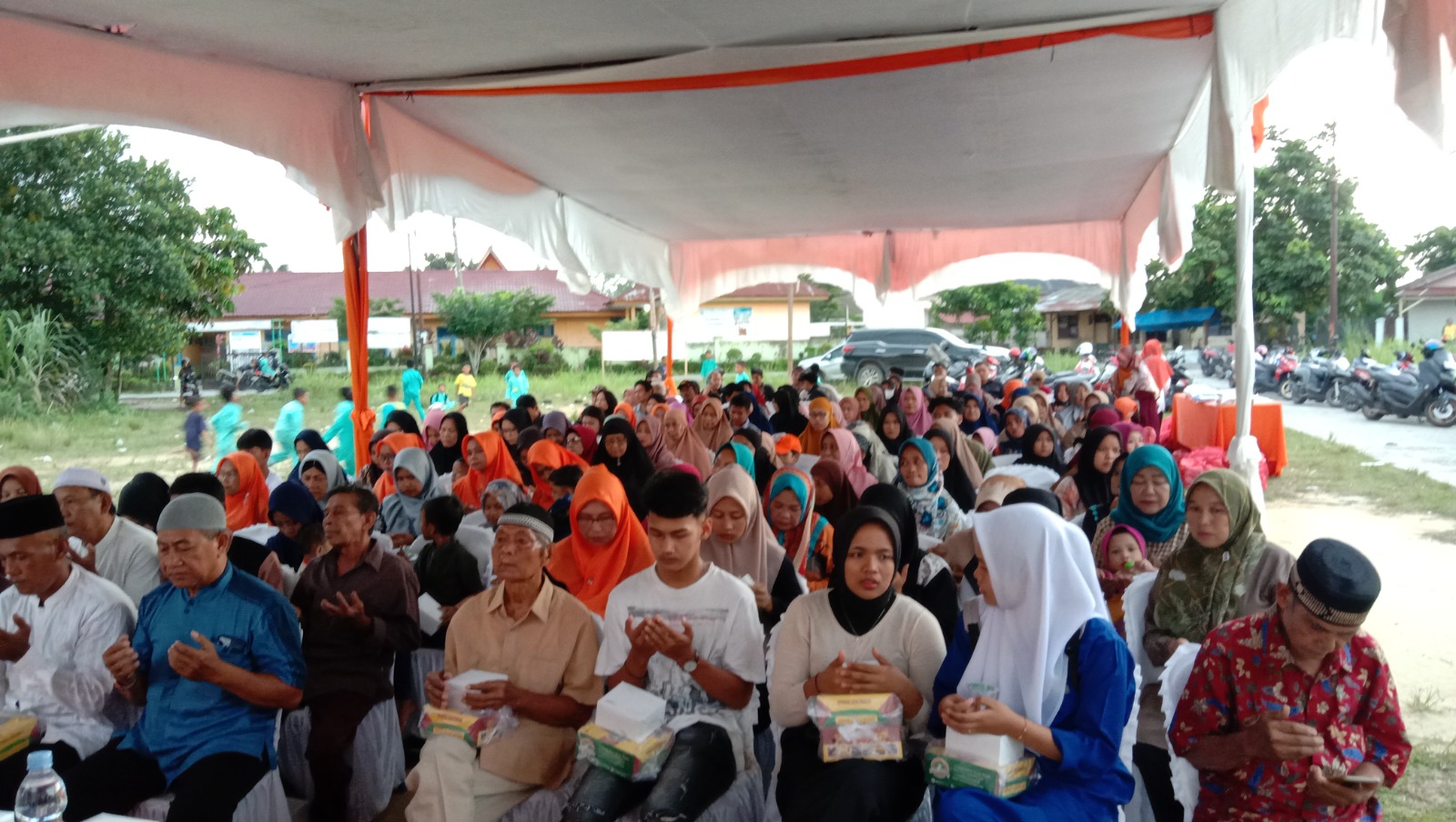 https://acuannews.com/a450d92cb6be01b3b3669c18bfca7901/content_upload/images/Masyarakat%20yang%20antusias%20hadir.jpg